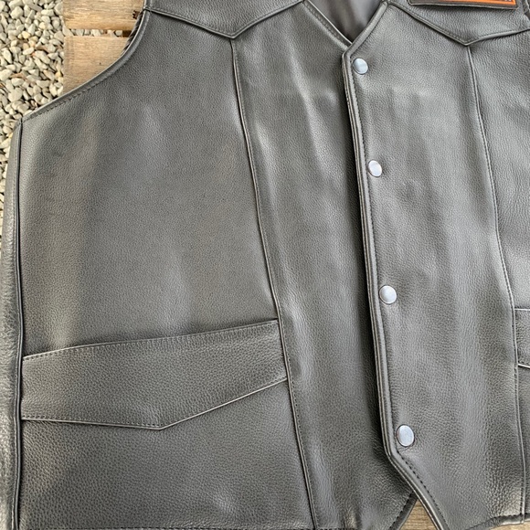 Men’s Naked Cowhide Gun Vest - Picture 5 of 5